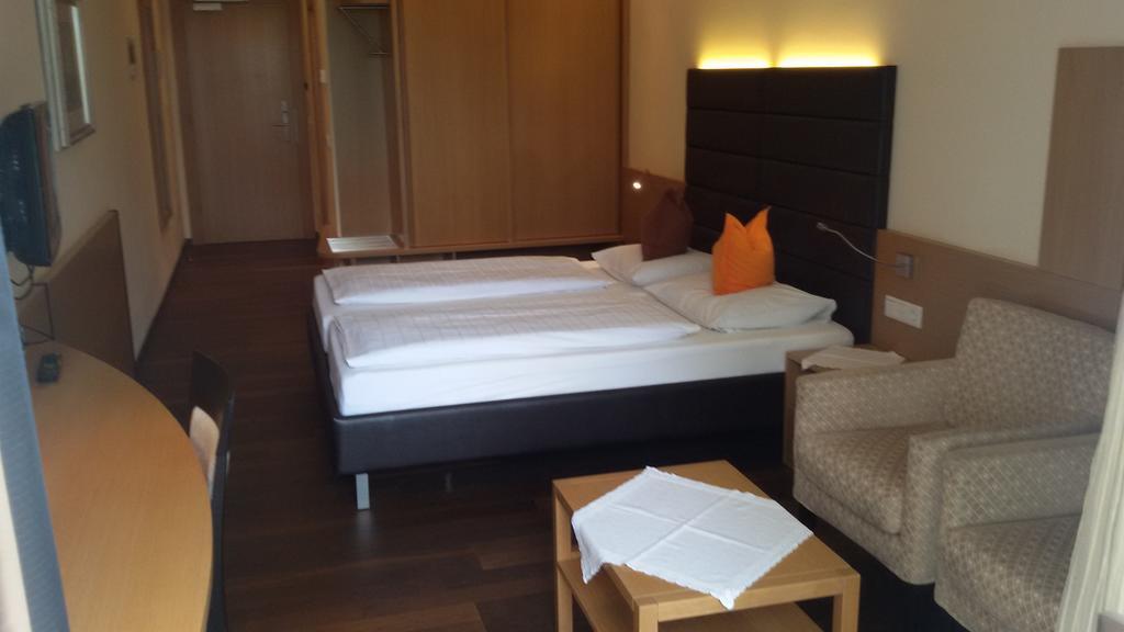 Maximilian Hotel